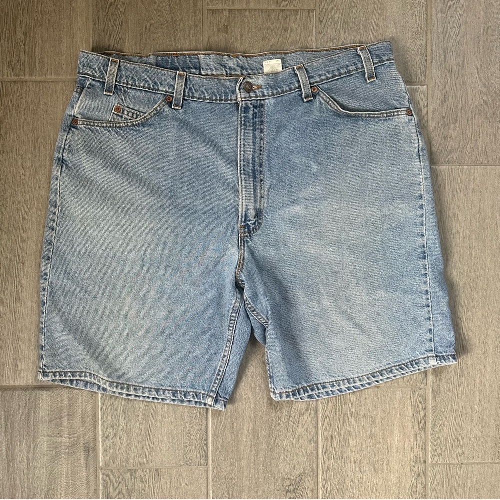 vintage Levis 550 Tab Relaxed Fit denim shorts  42 made in usa 90s jorts